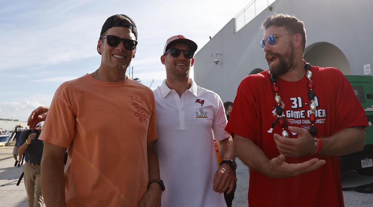 Tom Brady is enjoying latest Super Bowl during Bucs boat parade - Sports  Illustrated