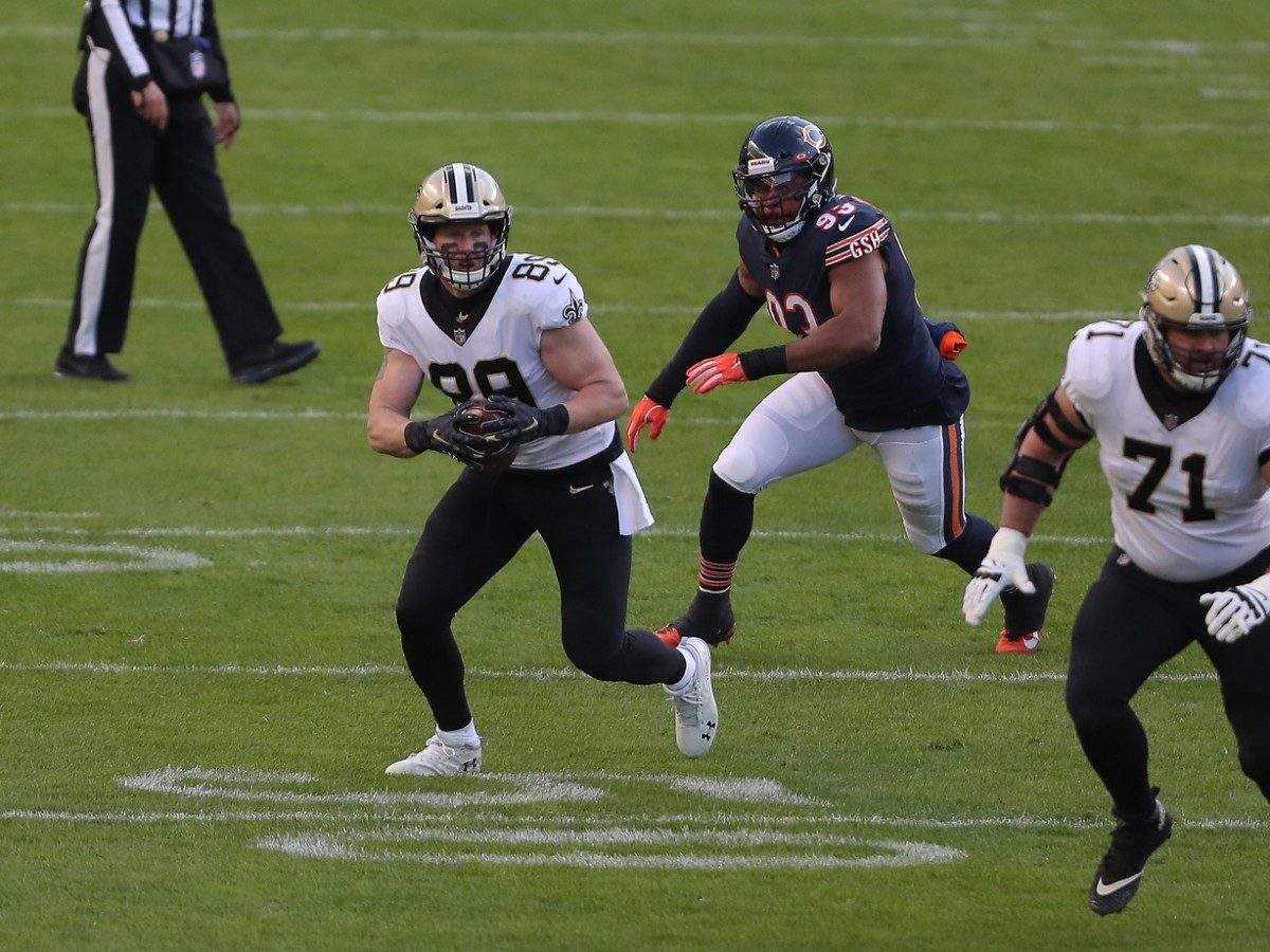 Saints keep TE Josh Hill