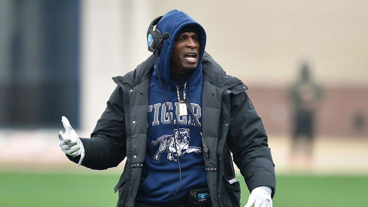 Deion Sanders wears 'I am SWAC' hoodie in response to rival coach's  criticism