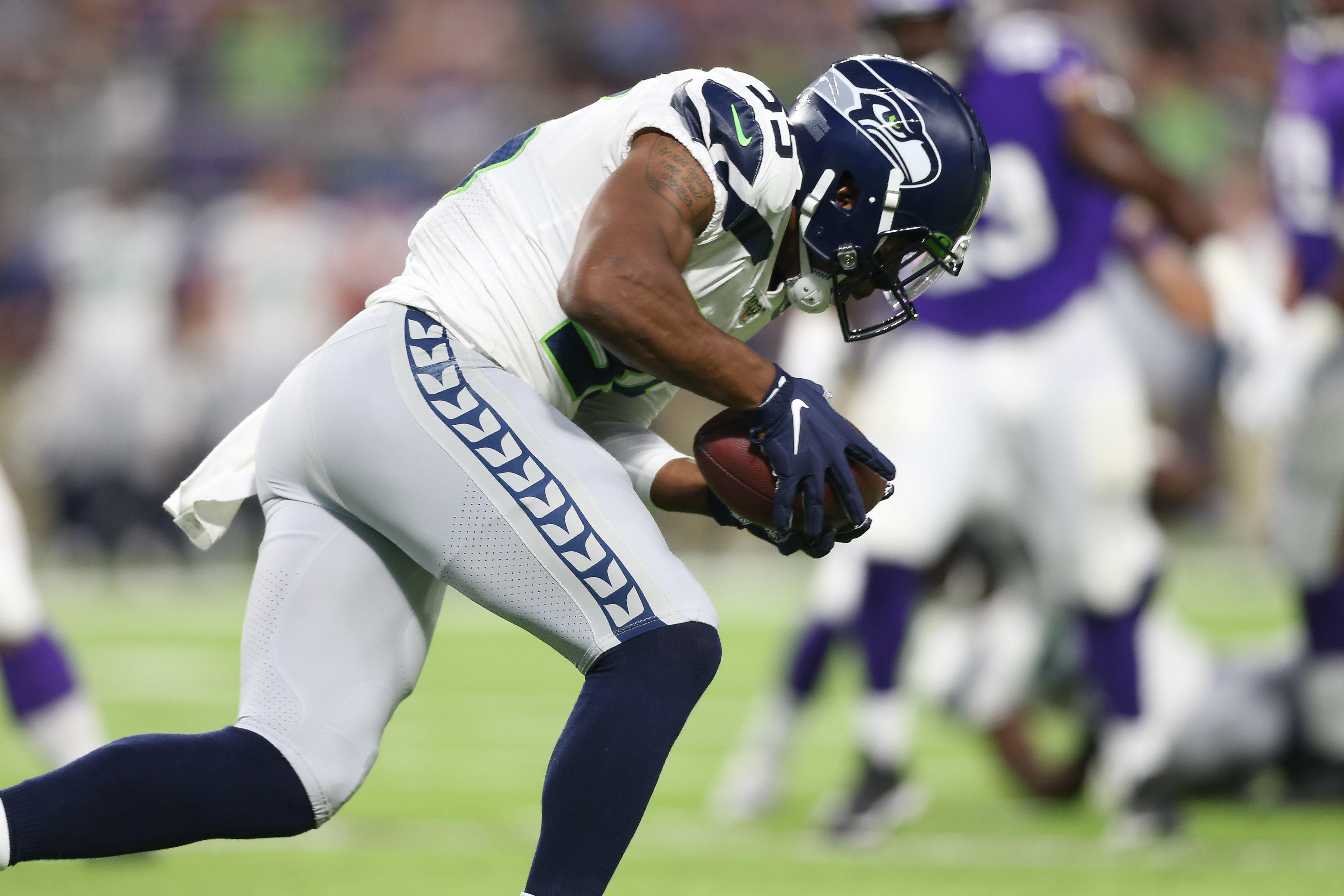 deshawn-shead-returns-to-seahawks-joins-coaching-staff-as-defensive