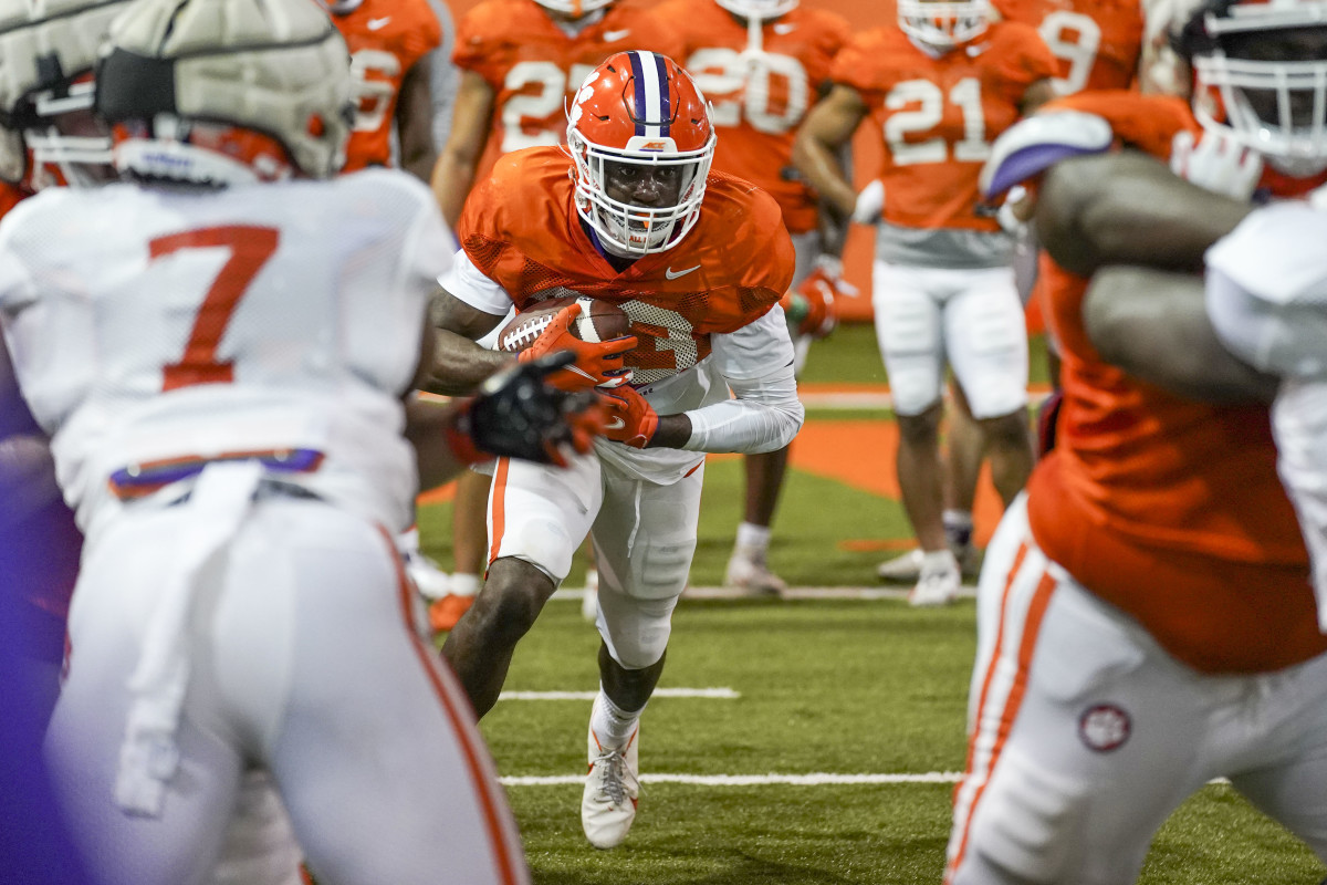 Tony Elliott Hopes Focus on Fundamentals Turns Clemson's Run Game ...