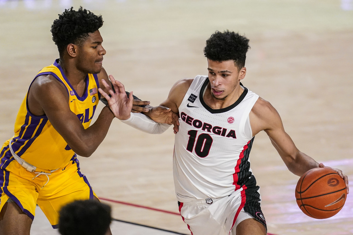 2019 Basketball Recruiting Class Down to Two Players Sports