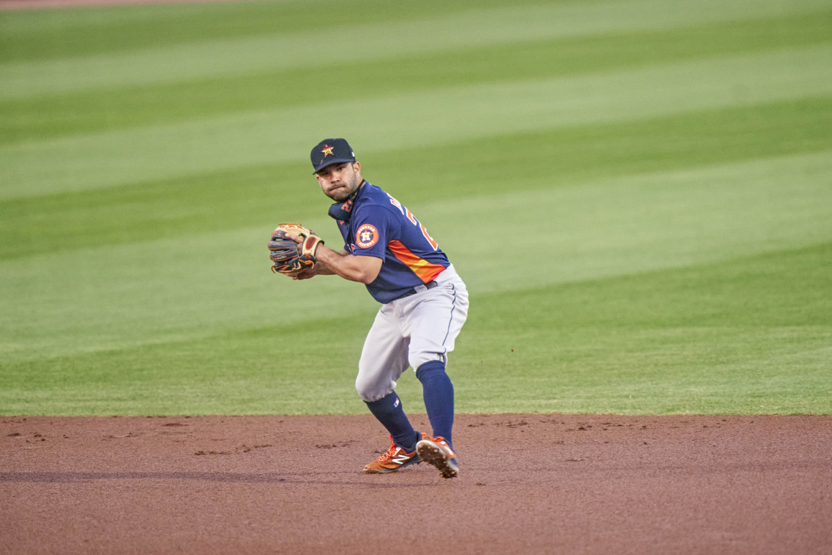 Jose Altuve: Inside the Houston Astros' second baseman's throwing woes -  Sports Illustrated