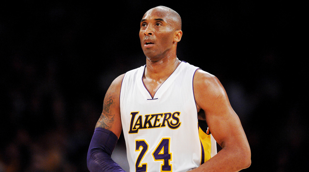 Kobe Bryant's helicopter pilot cleared to fly in severe fog - Sports ...