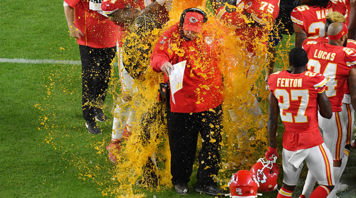 Andy Reid Gets Gatorade Bath as Chiefs Run Out the Clock and Win Super Bowl  LIV