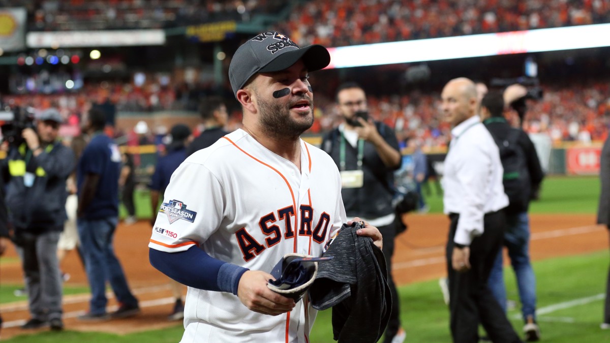 Astros sign stealing: Jose Altuve and Alex Bregman apologize at start of  spring training - ABC7 San Francisco