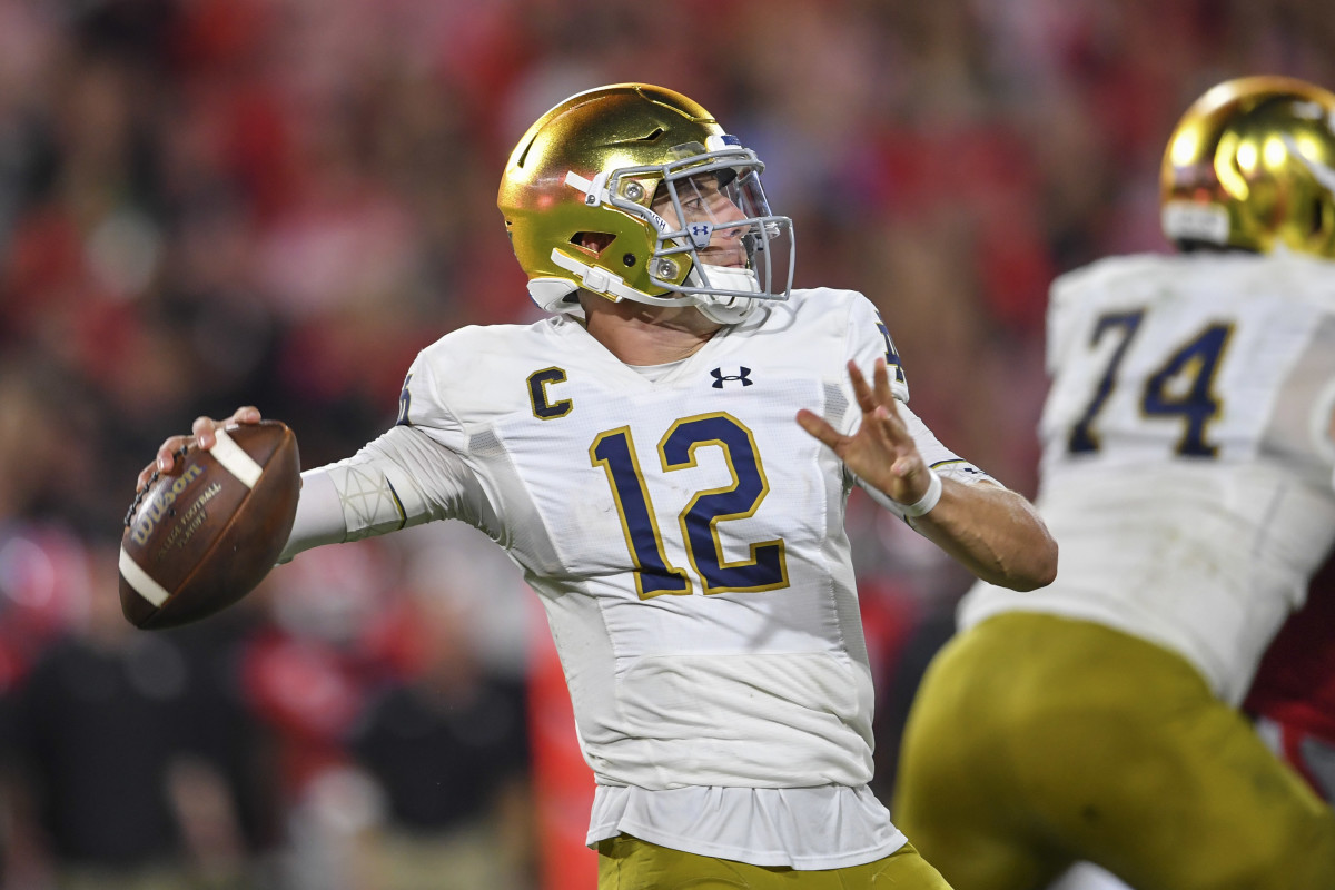 Ranking The Nation's Top Quarterbacks - Sports Illustrated Notre Dame ...