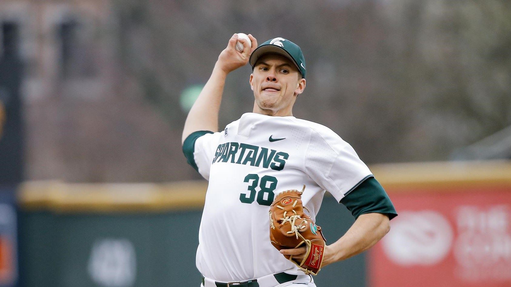 Red Hot Michigan State Baseball Opens Season 4 0 Sports Illustrated Michigan State Spartans 