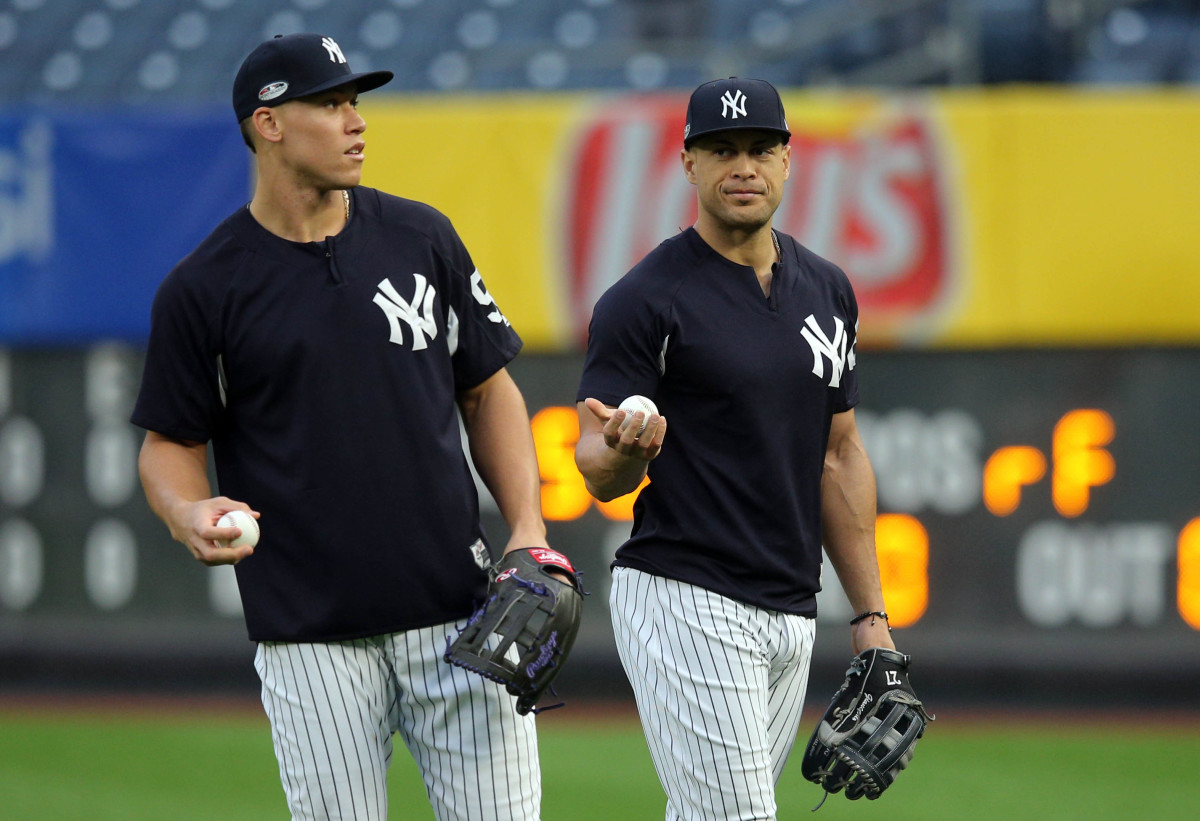 Yankees may use Stanton in right field, Judge in left field during