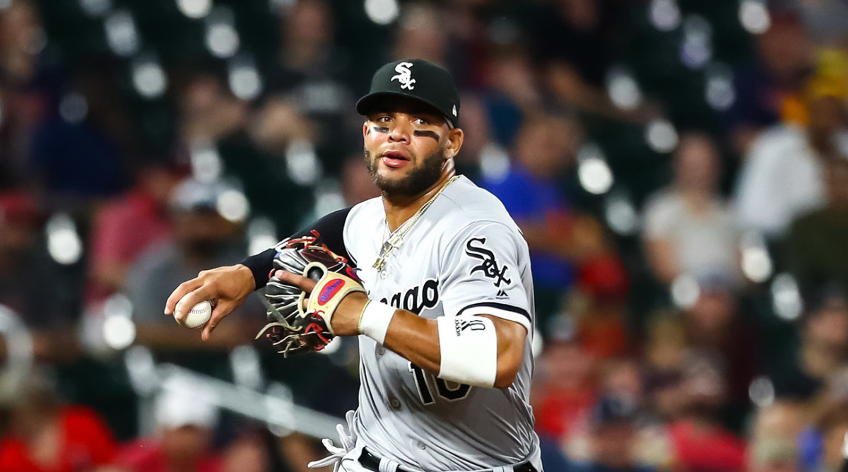 White Sox in agreement with Yoan Moncada on five-year, $70 million  extension, per report - MLB Daily Dish