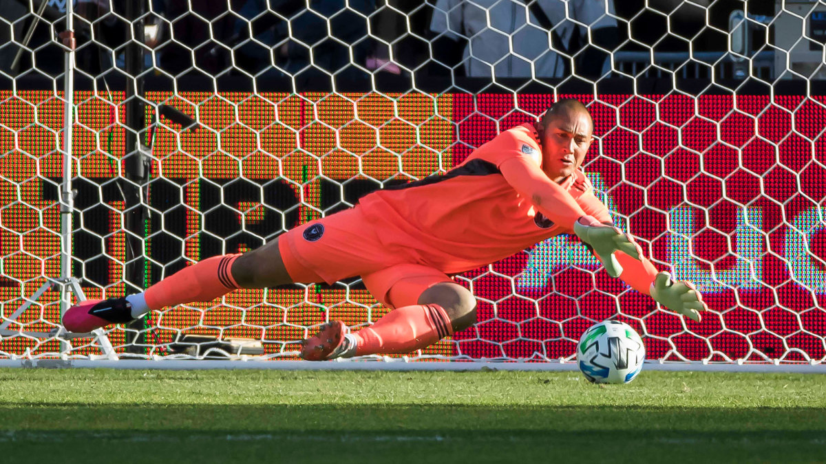 Inter Miami's Luis Robles makes a save vs. DC United