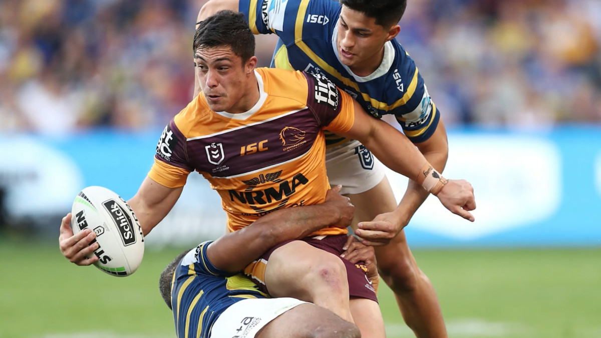 Australian Rugby team celebrates score by pretending to wash hands ...