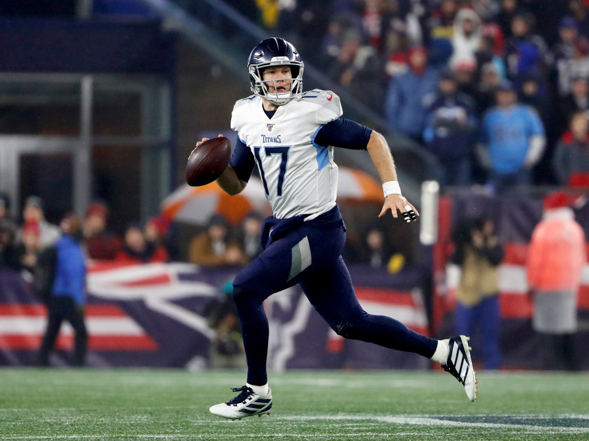 Ryan Tannehill, Titans agree to extension before free agency opens