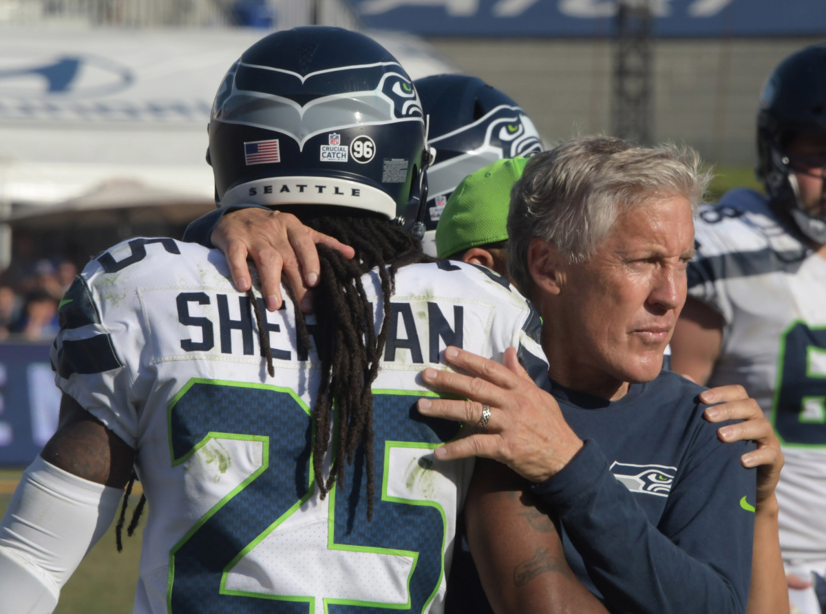 Two Seahawks WR's want their team to sign QB Colin Kaepernick