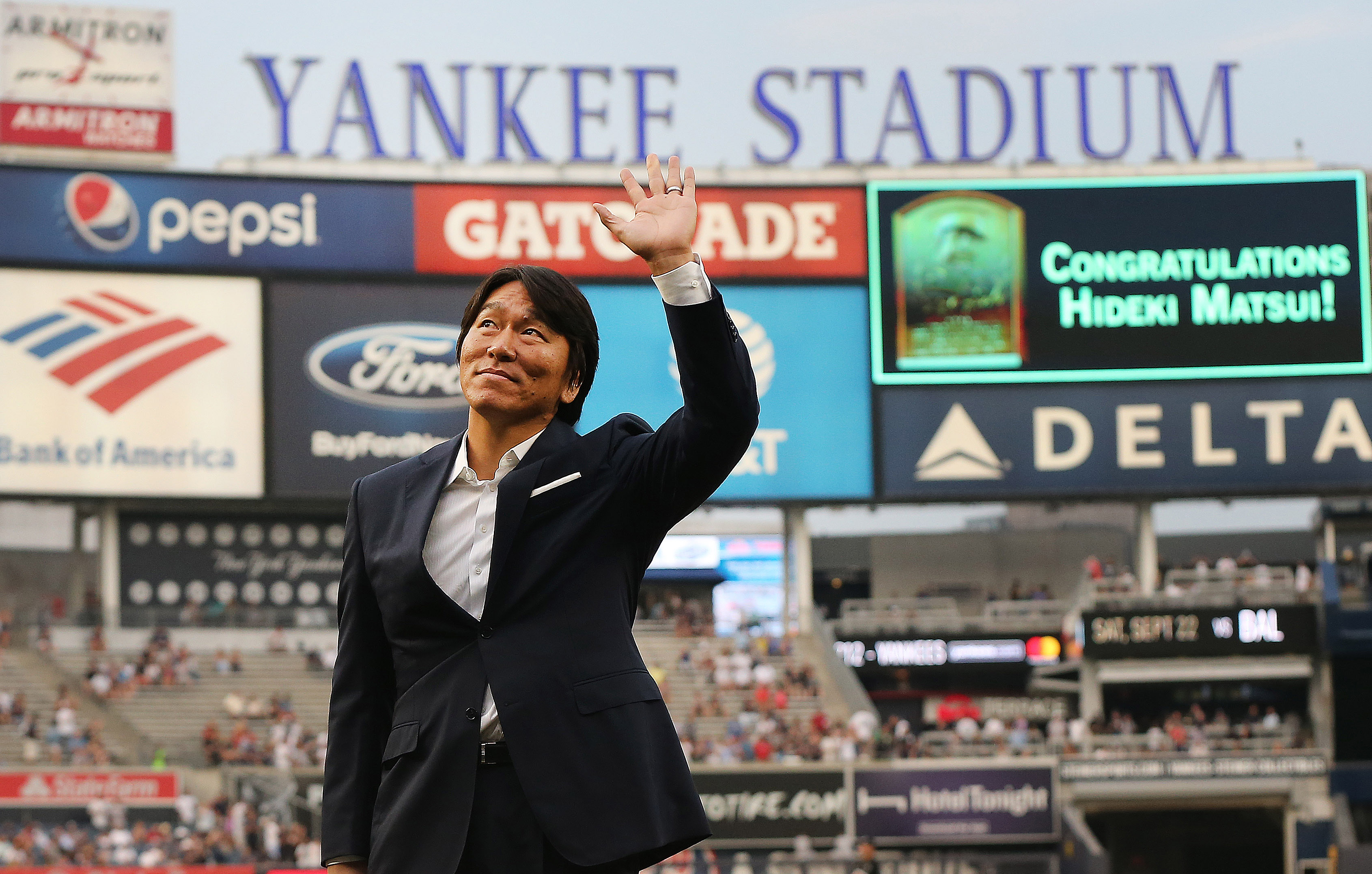 ZT🗽 on X: Hideki Matsui hitting a grand slam in his first game at Yankee  Stadium  / X