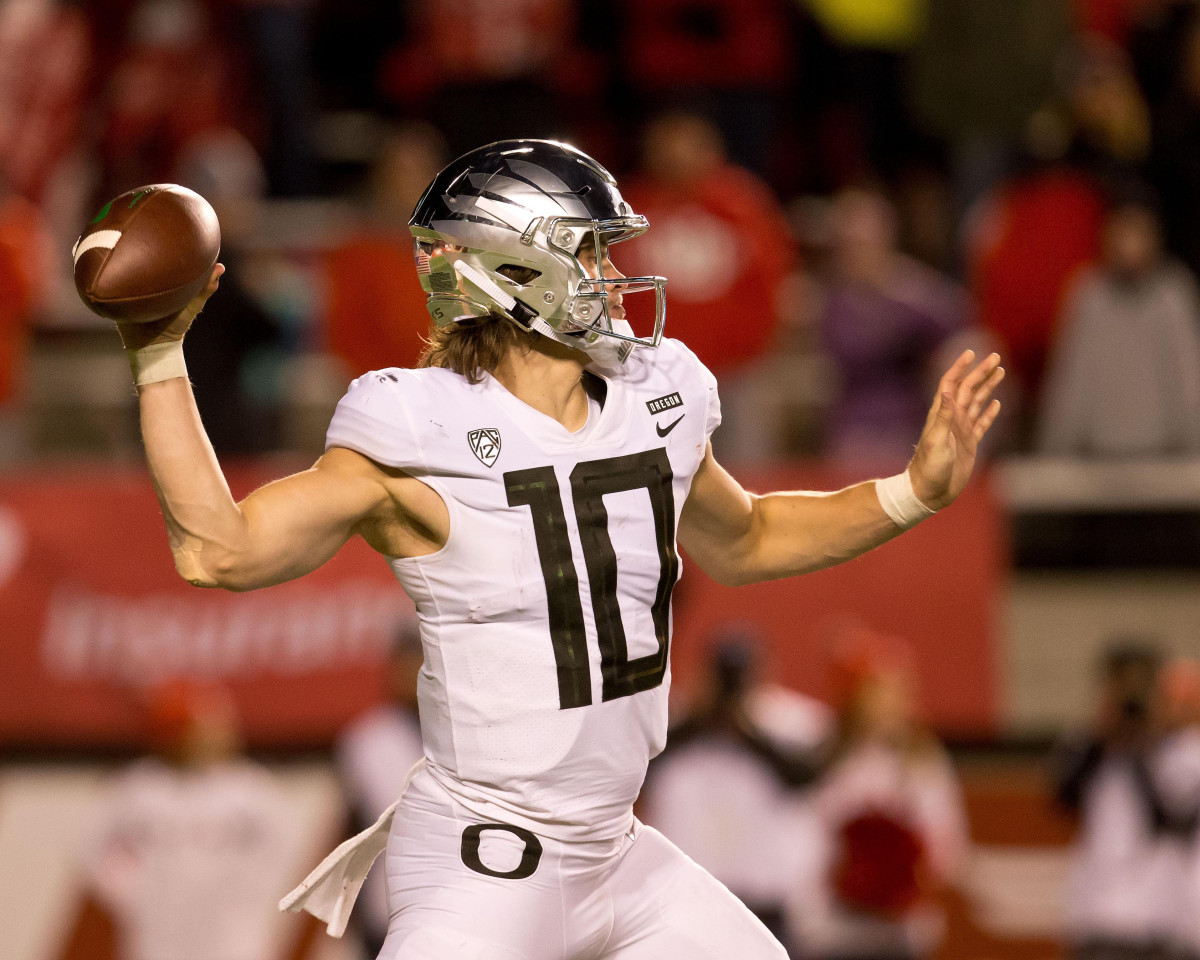 Bad news, Giants: Top NFL draft prospect QB Justin Herbert expected to  return to Oregon for senior season, report says – New York Daily News