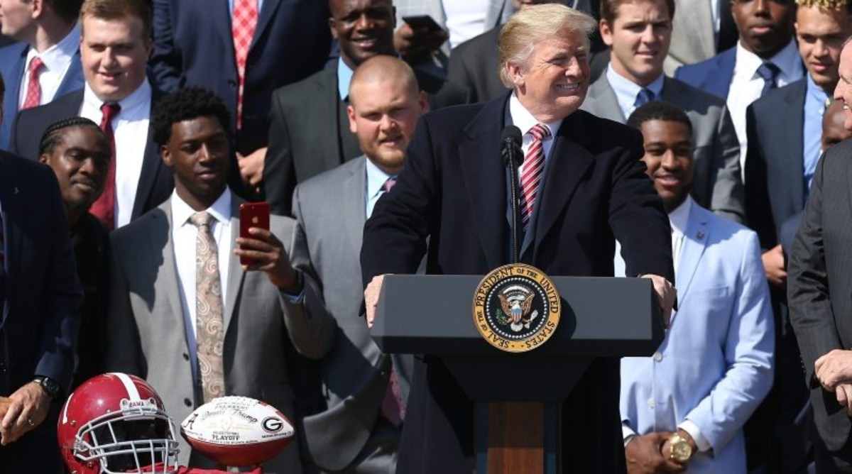 Trump praises NFL’s new national anthem policy Visit NFL Draft on