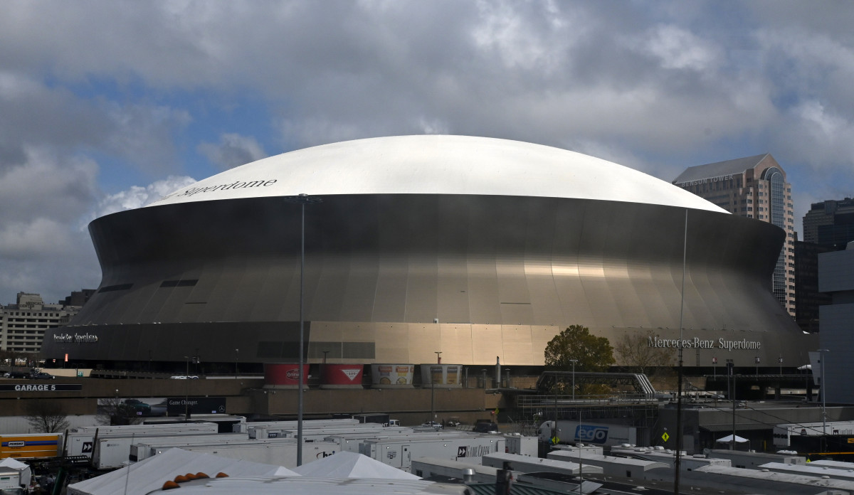 Saints: Mercedes-Benz Signage Removed from Superdome, Per Report - Sports  Illustrated New Orleans Saints News, Analysis and More