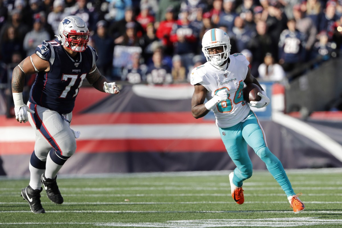 Miami Dolphins - Gain of 5️⃣2️⃣ yards for Isaiah Ford 