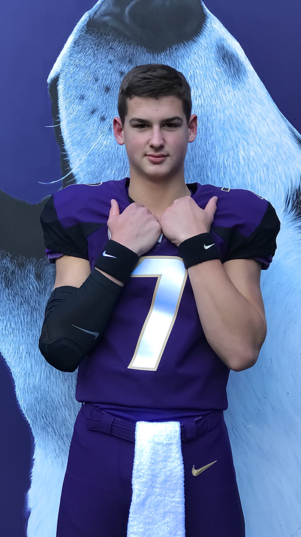 Introducing the Player Profile Page for 2021 Washington Commit Sam 