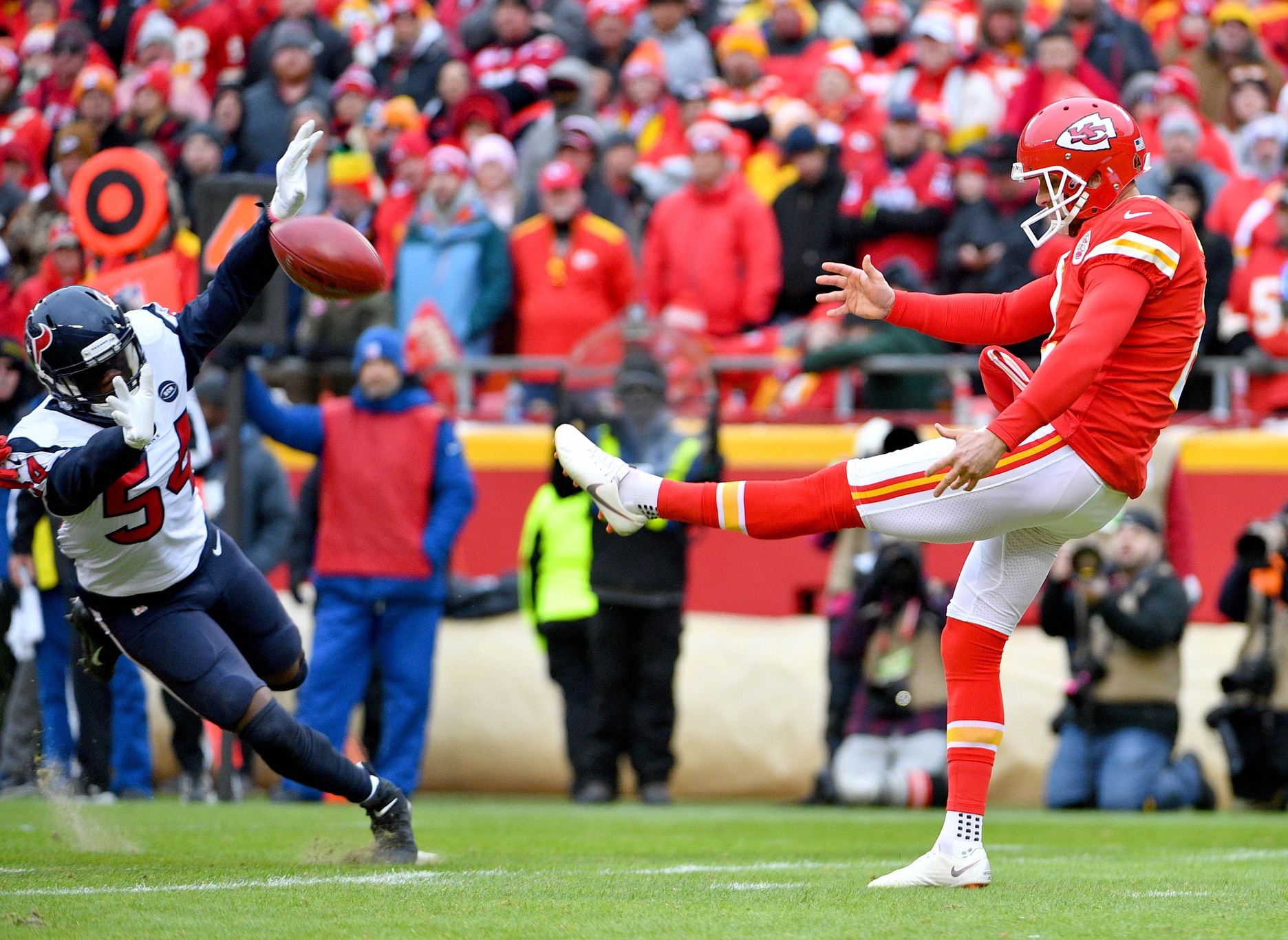 Kansas City Chiefs punter Dustin Colquitt and team appear to part ways