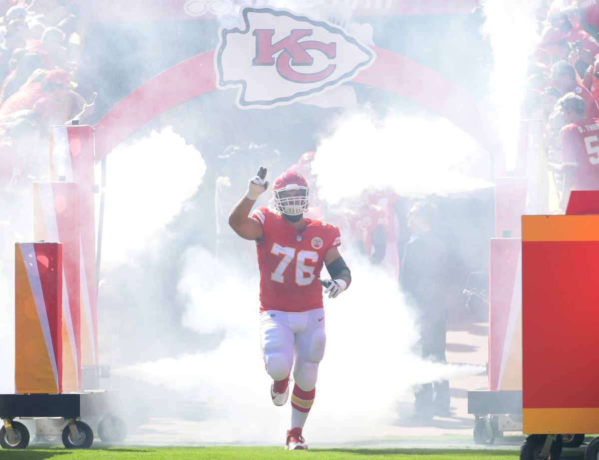 Chiefs guard-doctor Duvernay-Tardif could be back in a month or so - The  San Diego Union-Tribune