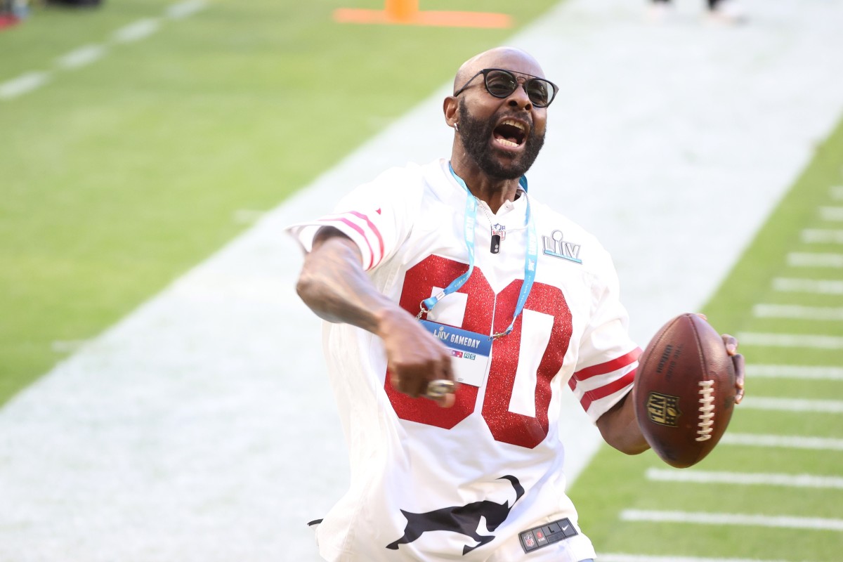 49ers legend Jerry Rice visits Salinas, promotes new energy drink