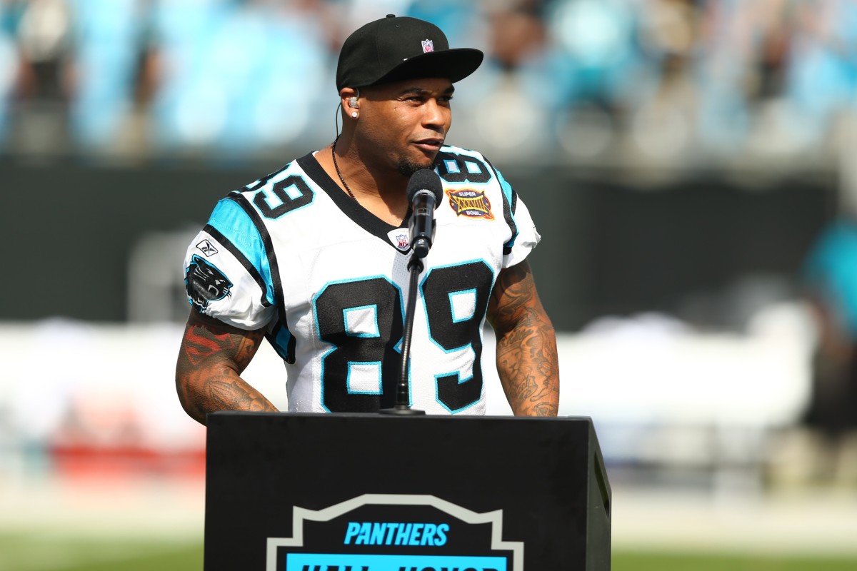 Panthers' Gross retiring after 11 seasons