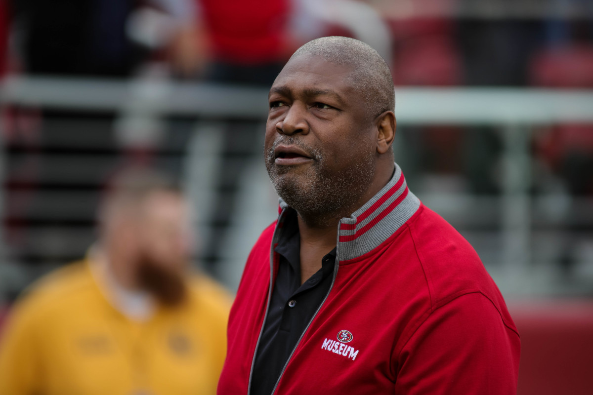 Charles Haley was a fierce linebacker that put up numbers for tackles and sacks.