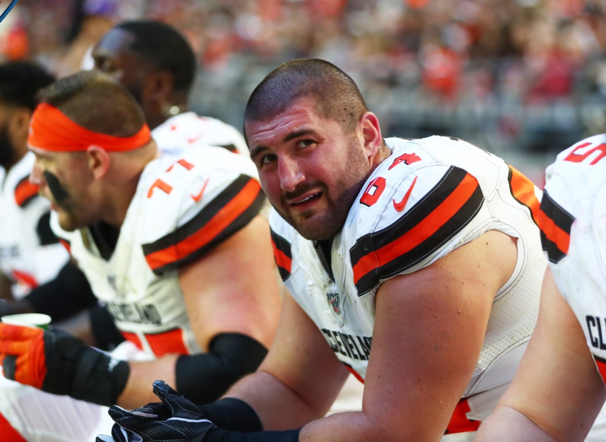 Browns' JC Tretter, NFLPA president, pumps brakes on report of possible  June minicamp 