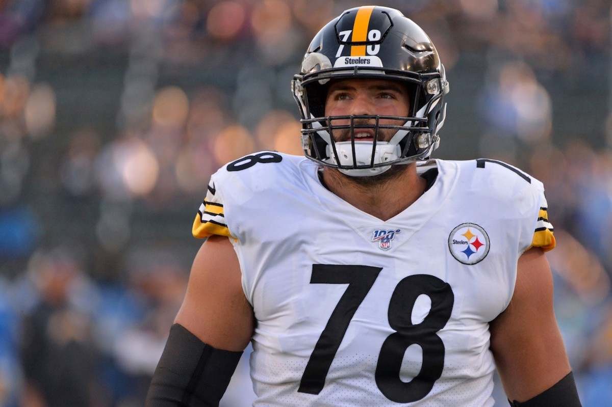 Steelers target Alejandro Villanueva for long-term deal