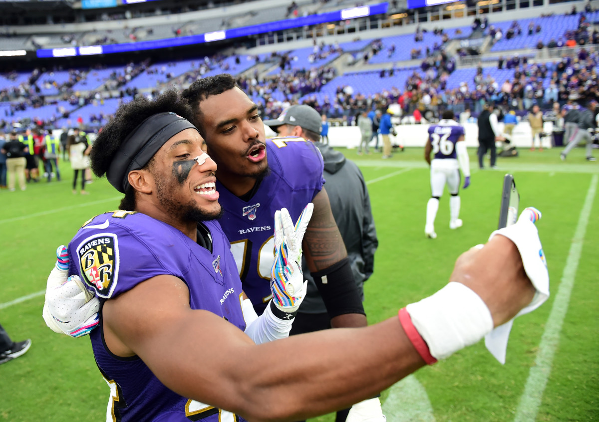 Ravens sign All-Pro LT Ronnie Stanley to huge contract extension through  2025, National Sports