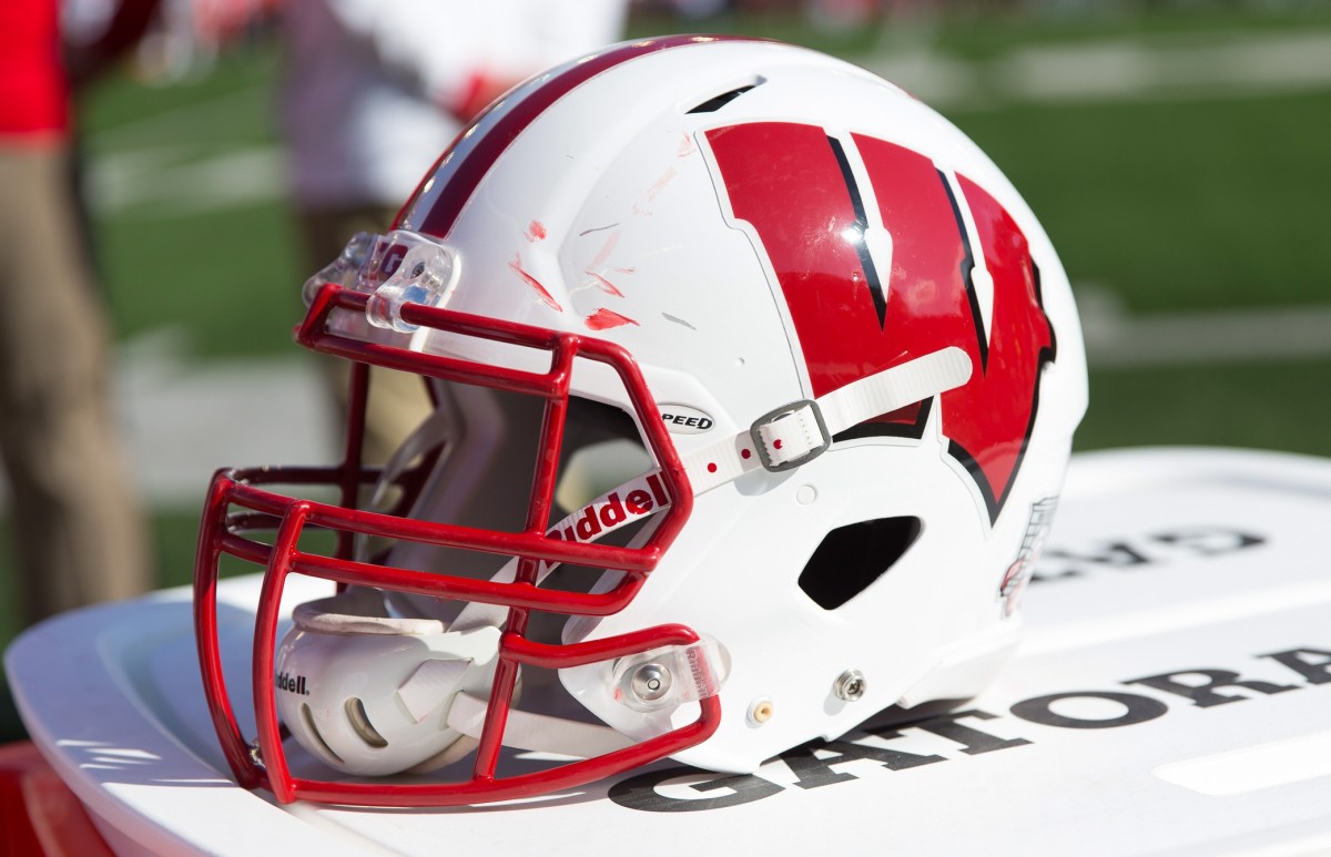 Wisconsin Football Recruiting: Deacon Hill, Riley Mahlman Receive Four ...