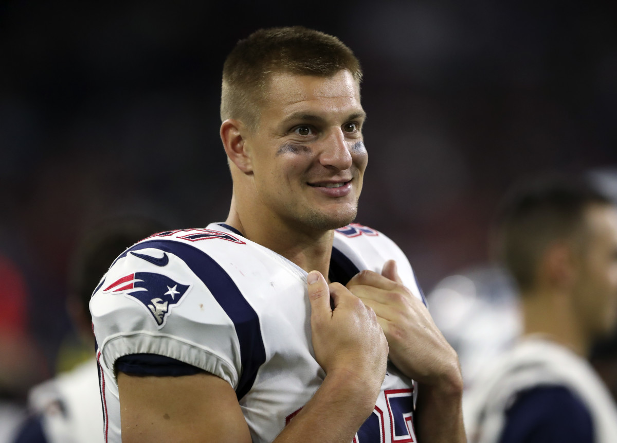 Watch: First Photos of Rob Gronkowski in a Buccaneers Uniform - Sports ...