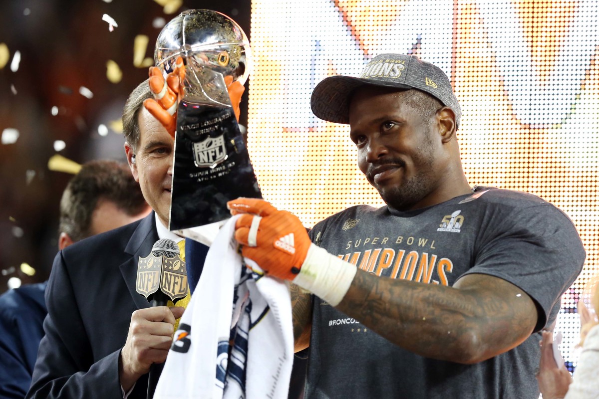 NFL free agency: Von Miller teases Broncos reunion with cryptic post