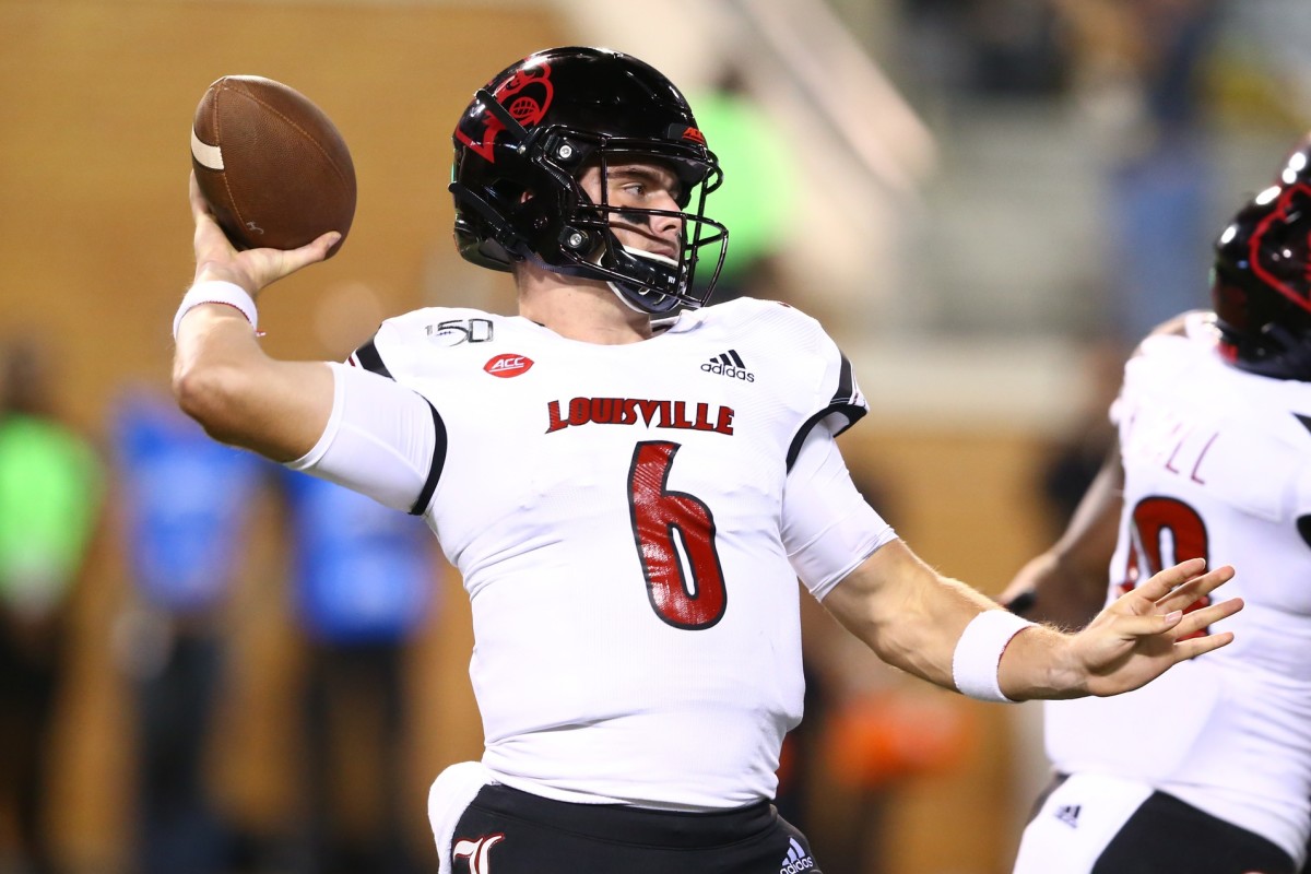 Louisville Cardinals quarterback Evan Conley looks on during a News  Photo - Getty Images