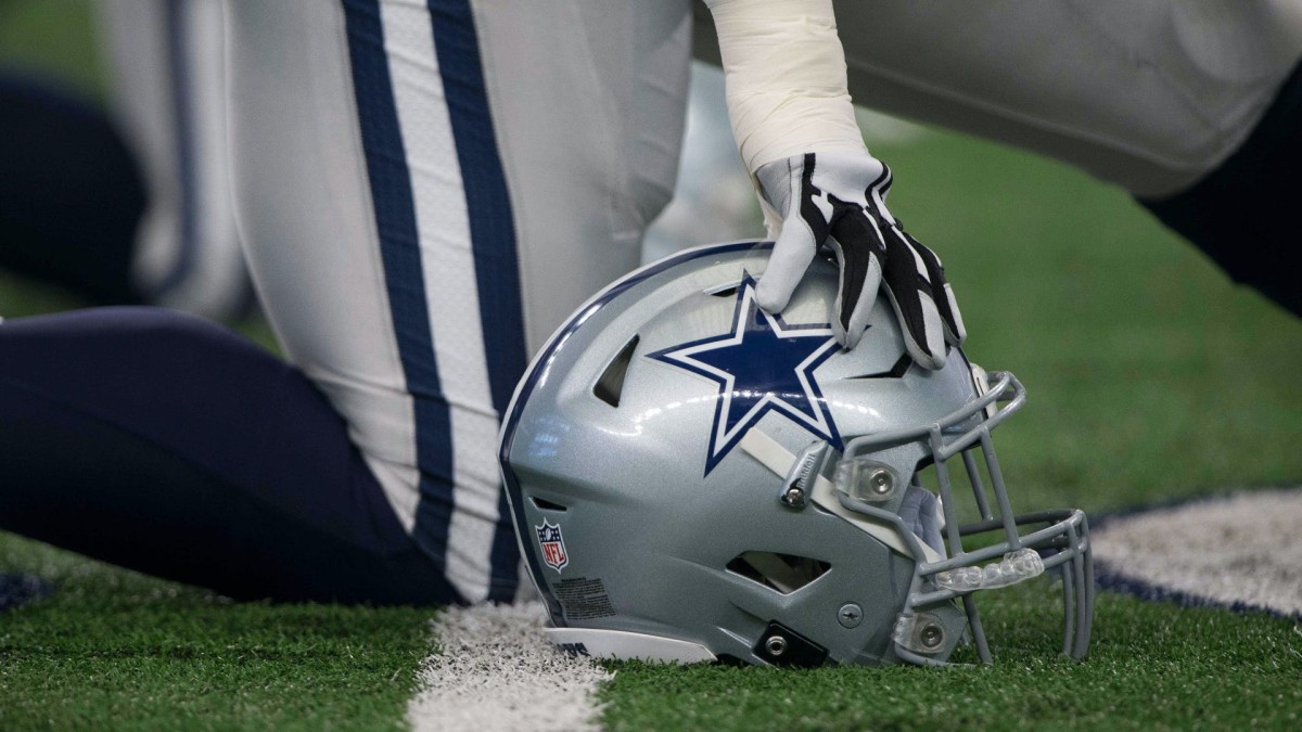 The Cowboys' iconic star helmet.