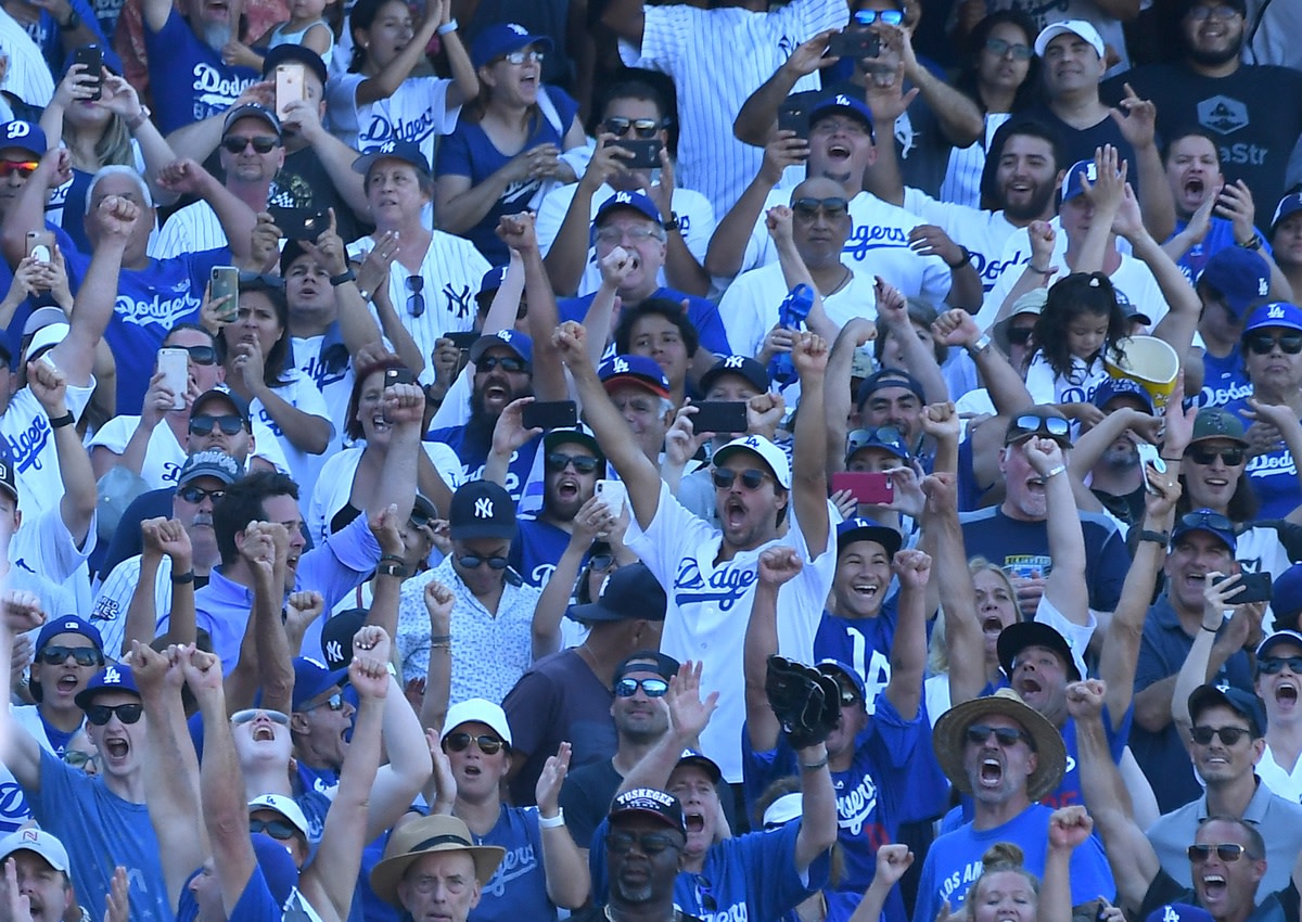 Dodger Fans Welcome The Padres The Only Way They Know How - Inside