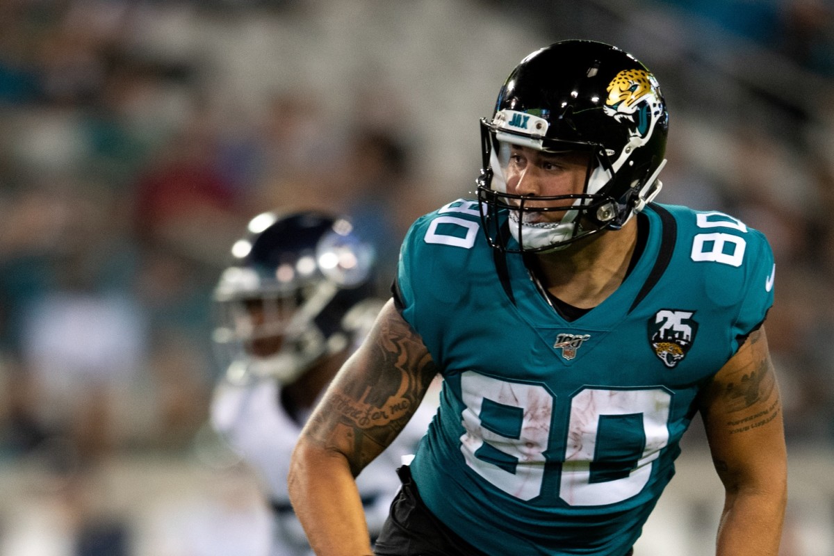 Jacksonville Jaguars linebacker Clint Ingram plays against the