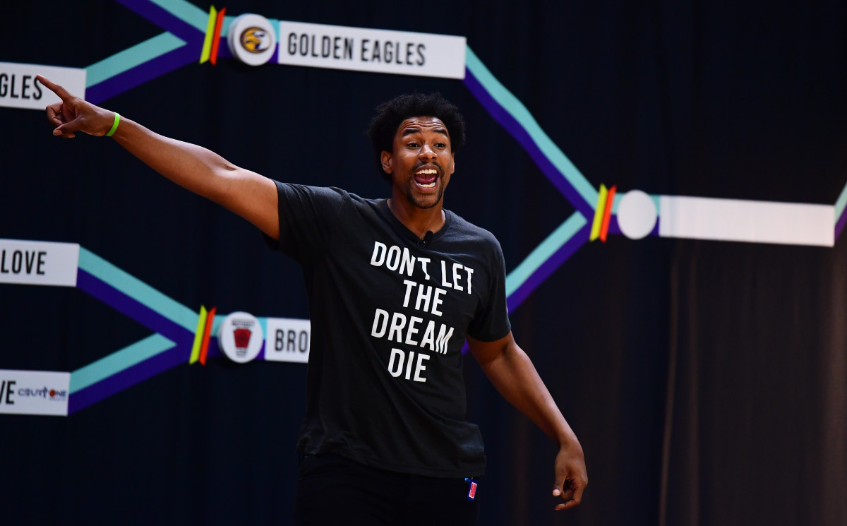 Jared Sullinger coaching during TBT 2020