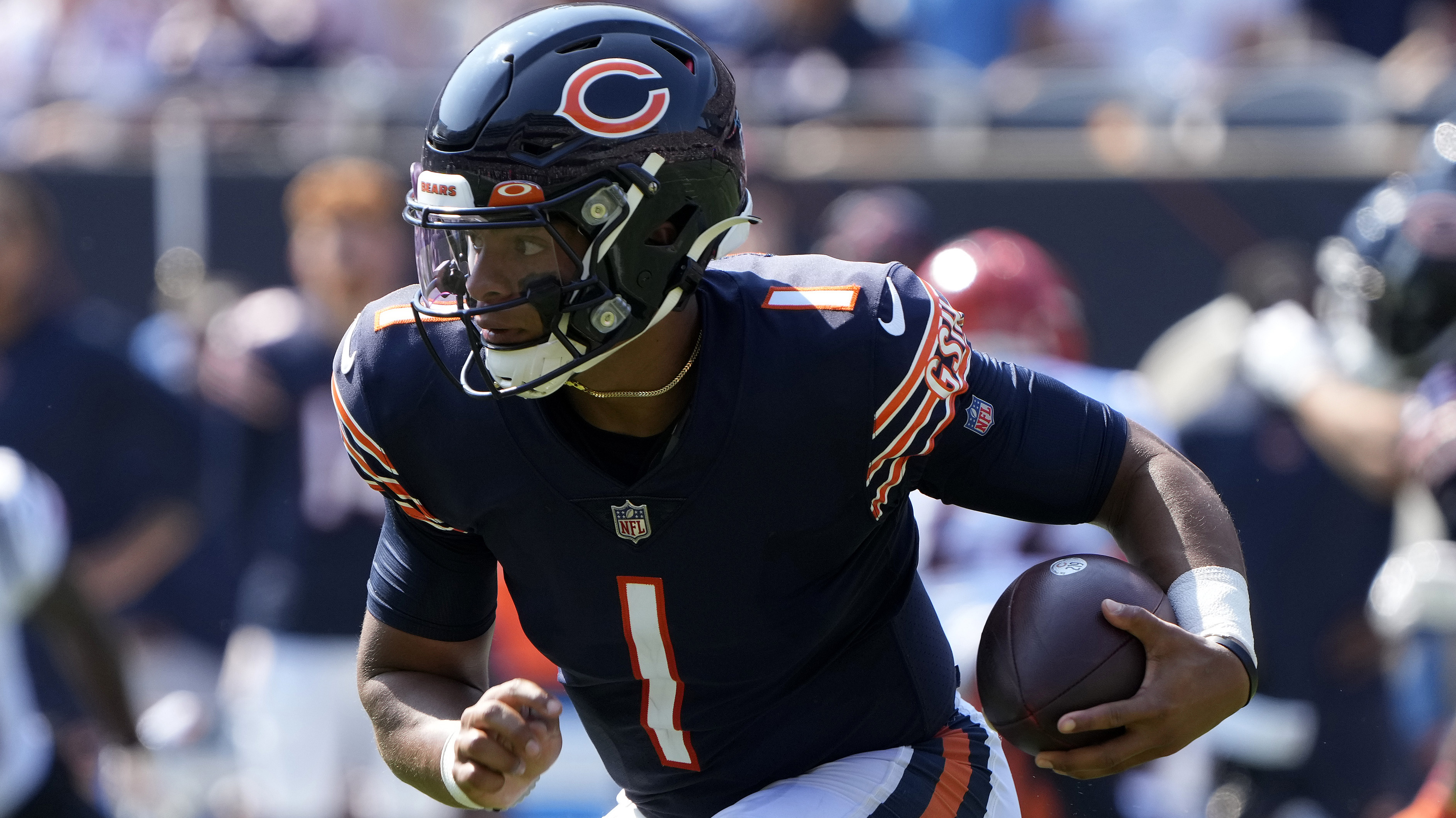 Justin Fields Shines In Preseason Debut With Chicago Bears - Sports  Illustrated Ohio State Buckeyes News, Analysis and More