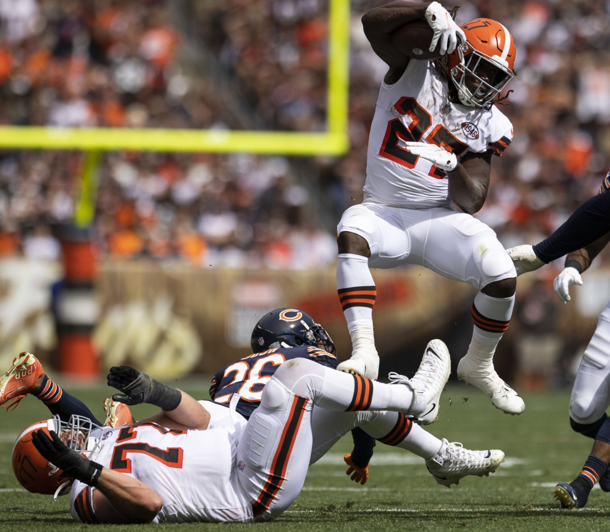 Cleveland Browns running back Kareem Hunt's cutback results in 2-yard rush  TD