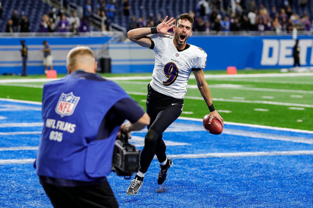 Uniform Justin Tucker Wore During Historic Field Goal Now On Display In Pro  Football Hall Of Fame - CBS Baltimore