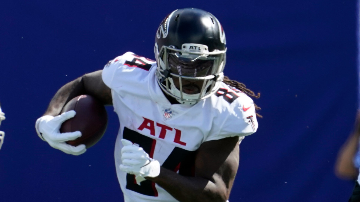 WATCH: Atlanta Falcons RB Cordarrelle Patterson Scores First TD of Season -  Sports Illustrated Atlanta Falcons News, Analysis and More