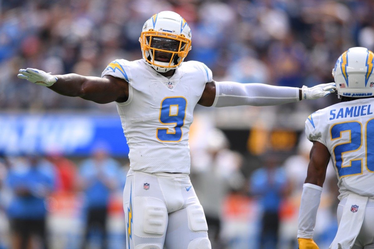 Los Angeles Chargers outlast the Las Vegas Raiders, 24-17 - Sports  Illustrated Las Vegas Raiders News, Analysis and More