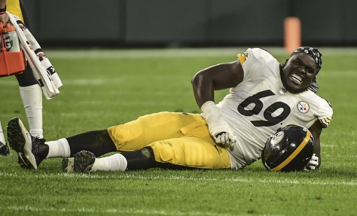 Pittsburgh Steelers: Kevin Dotson Suffers Hip Injury vs. Packers