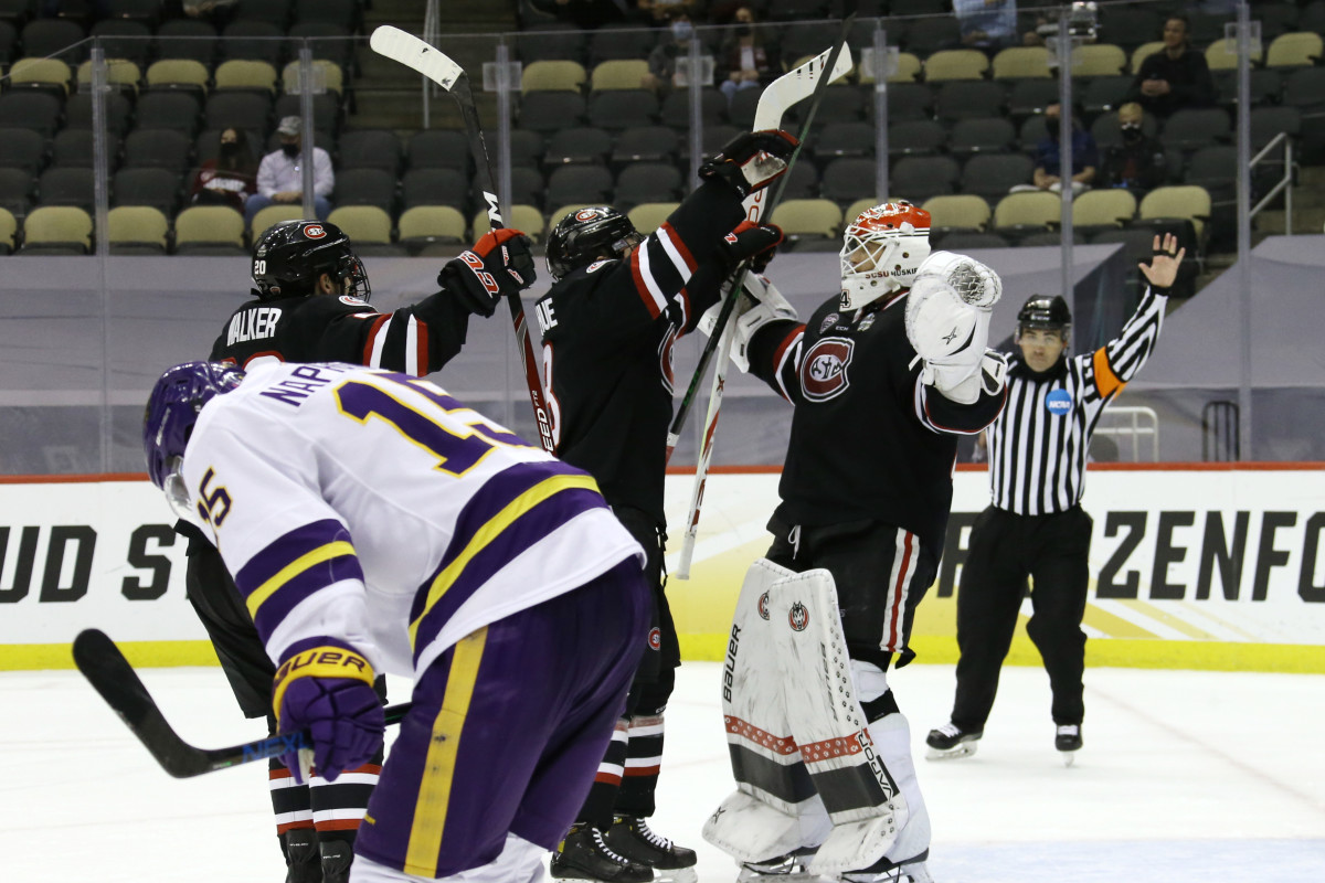 Watch Boston College at Quinnipiac: Stream college hockey live - How to  Watch and Stream Major League & College Sports - Sports Illustrated.