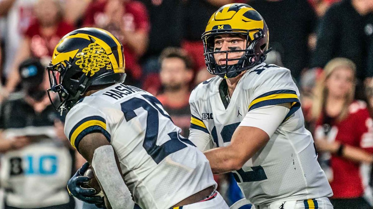 Michigan's confidence in QBs Cade McNamara, J.J. McCarthy continues to grow  