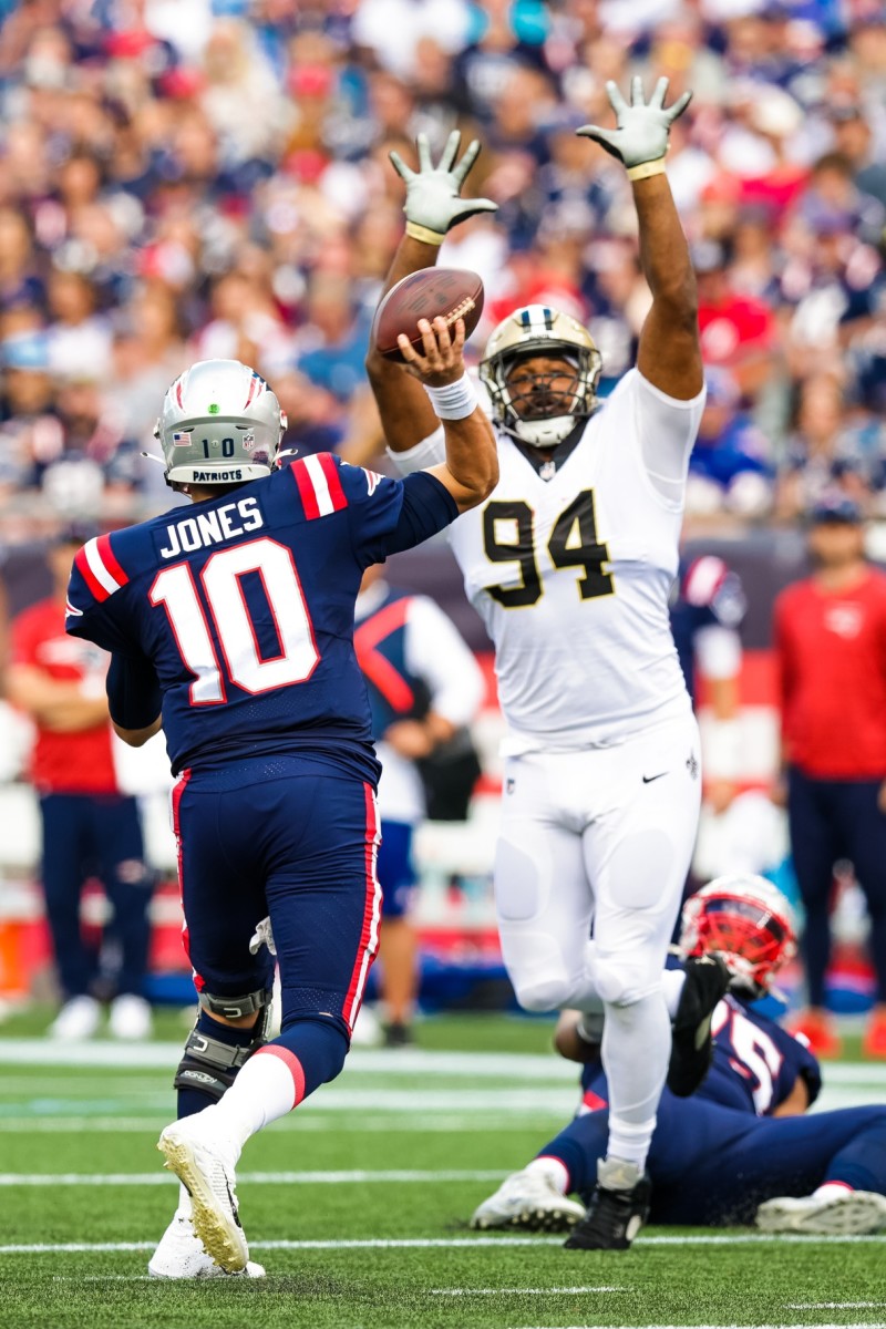 New Orleans Saints DE Cam Jordan celebrates big play with dunk vs