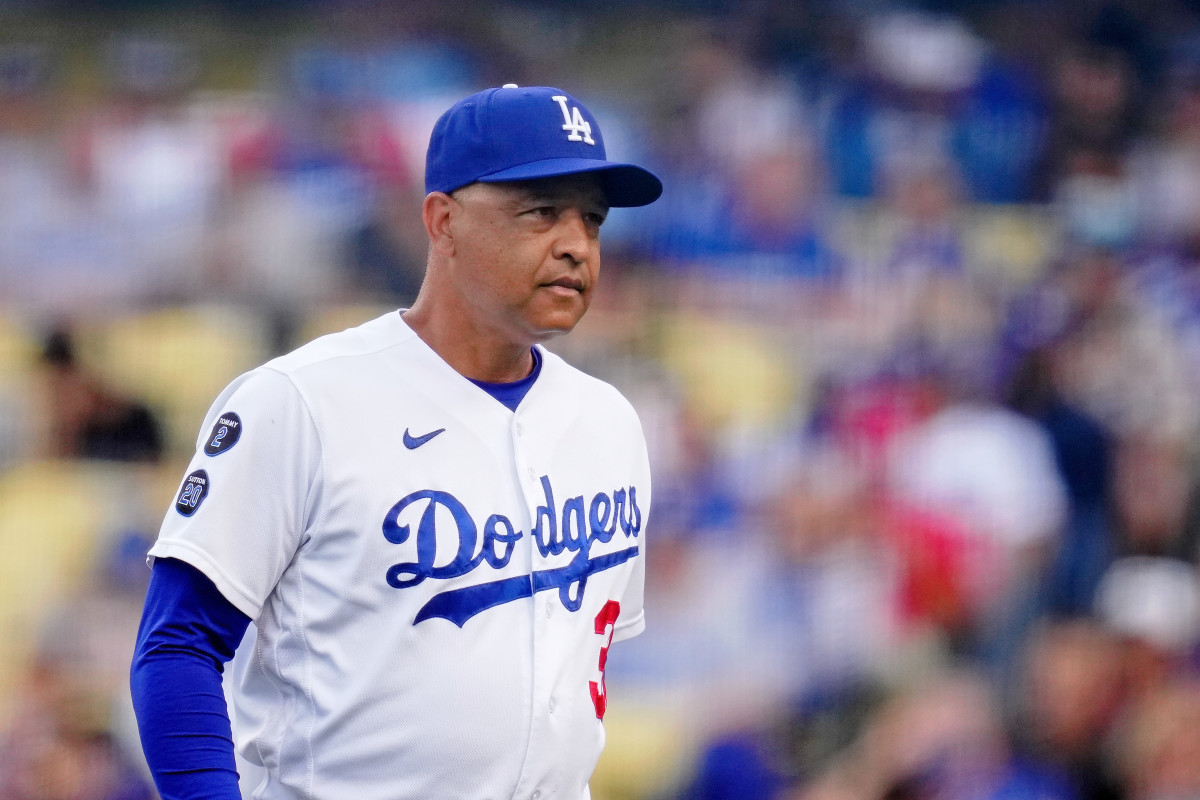 Dave Roberts touts the value of Dodgers' veteran players – Orange County  Register